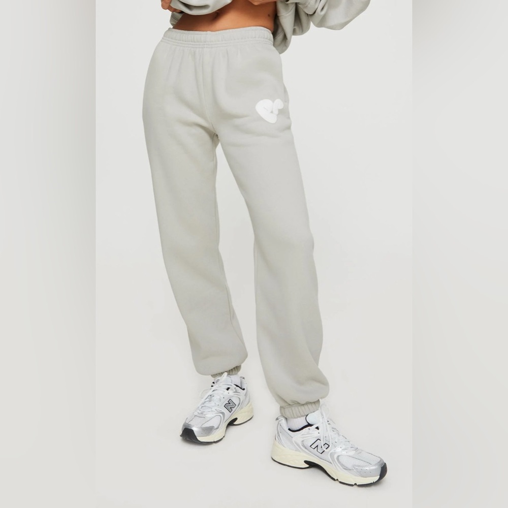 Princess Polly Women’s Track Pants Bubble Text Grey & Cloud White Size 4